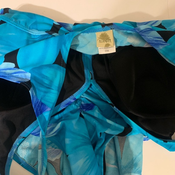 Bathing suit - Picture 6 of 7